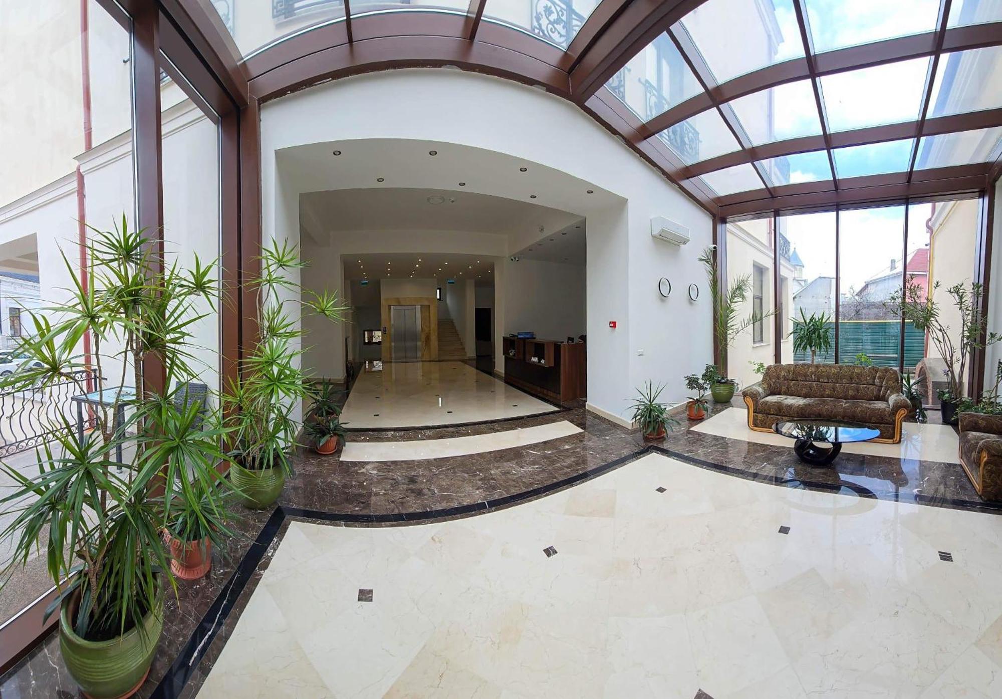 Green Park Boutique Hotel Focşani Dış mekan fotoğraf
