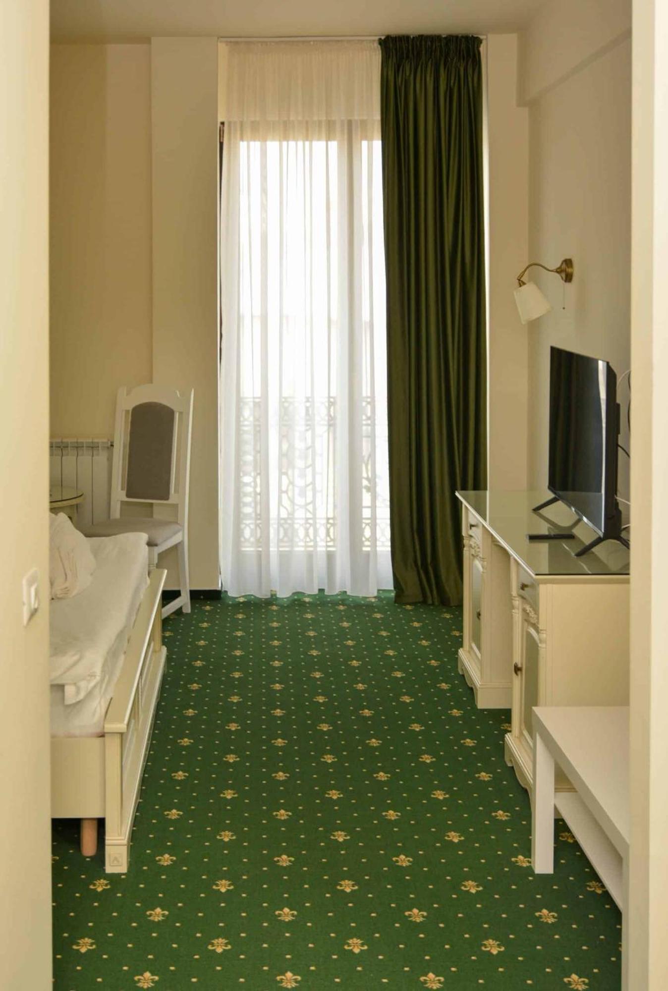 Green Park Boutique Hotel Focşani Dış mekan fotoğraf