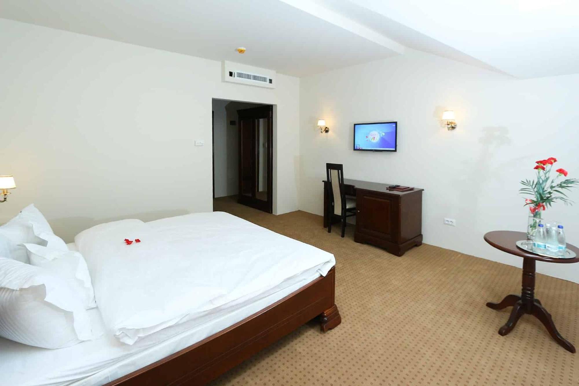 Green Park Boutique Hotel Focşani Dış mekan fotoğraf